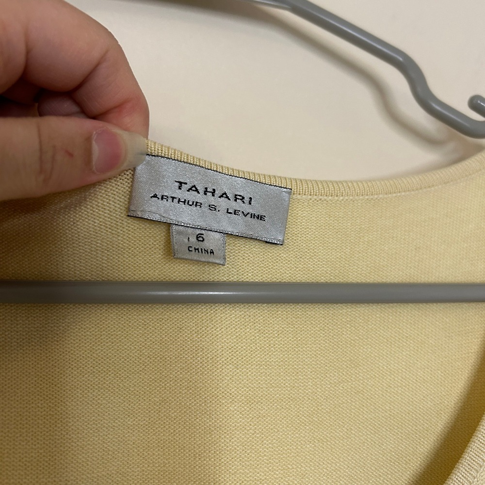 Tahari Arthur S. Levine Butter Yellow Silk Cotton Blend Knit Tank Top Size 6 - Picture 4 of 9